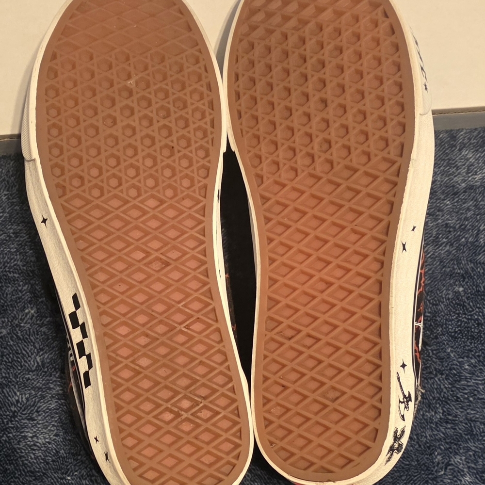 Vans x Stranger Things Style 36 "Hellfire Club"  (Size: US Men's - 10) - Picture 5 of 7